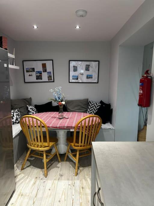 Old Kilpatrick 15 Min Drive To Airport 20 Min To Loch Lomond And City Center מראה חיצוני תמונה